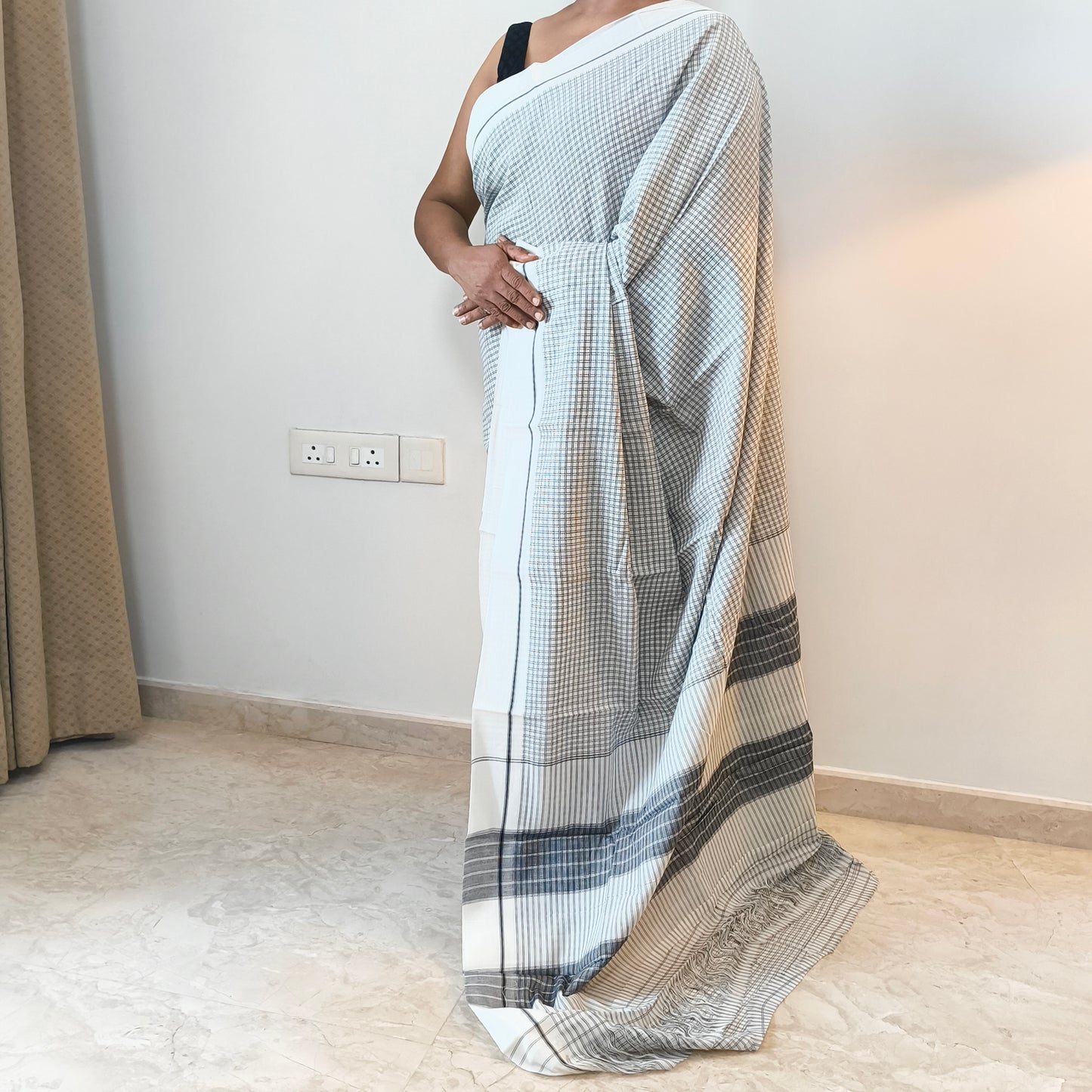 White Patteda Anchu Saree